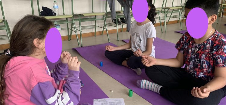 Yoga en el CEIP Labordeta
