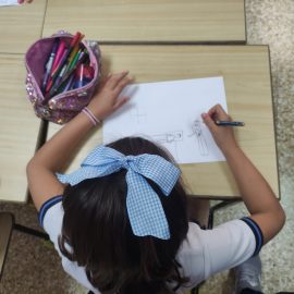 En busca de la mujer invisible, C. Compañía de María